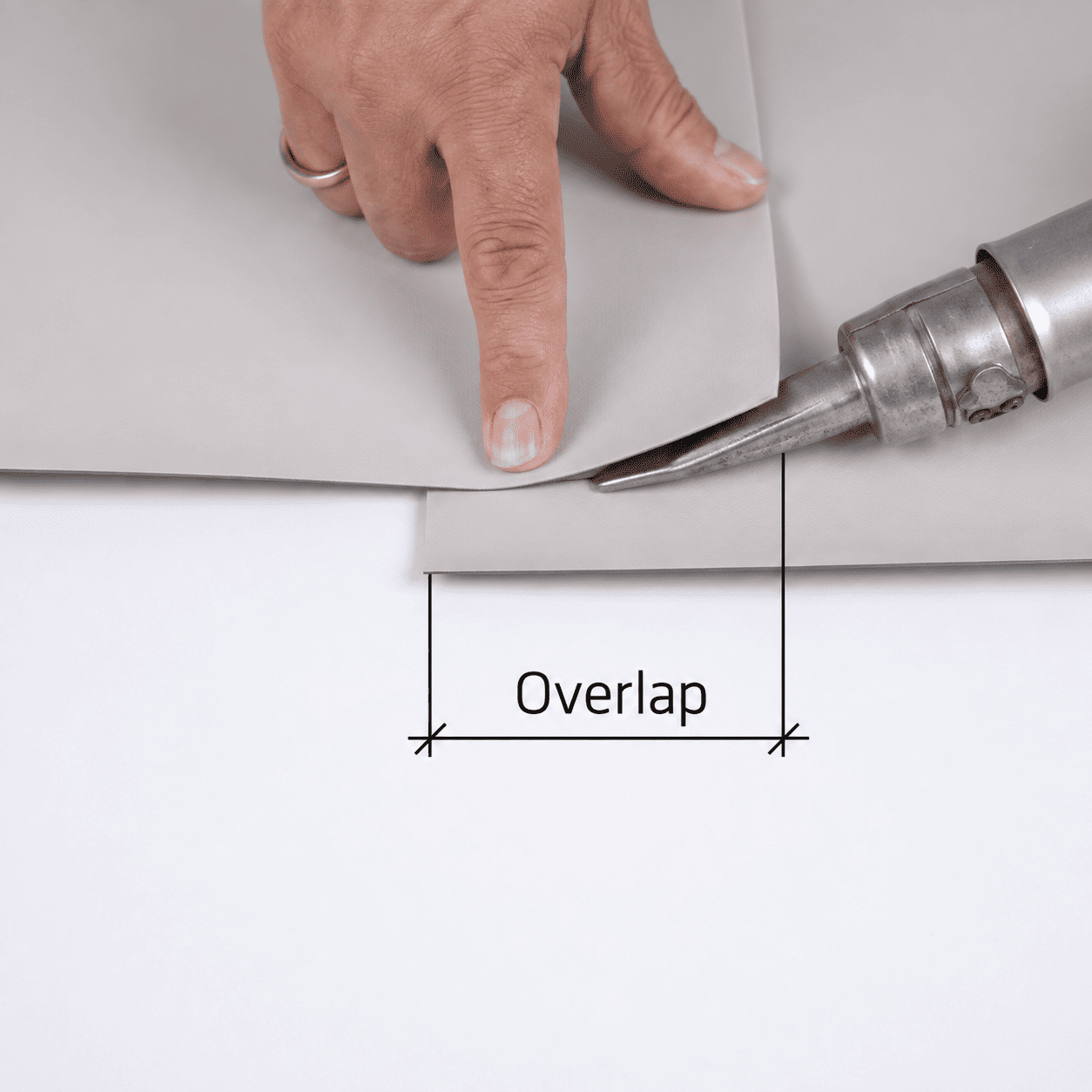 Крок 1: Spot weld overlap area must be clean and dry.